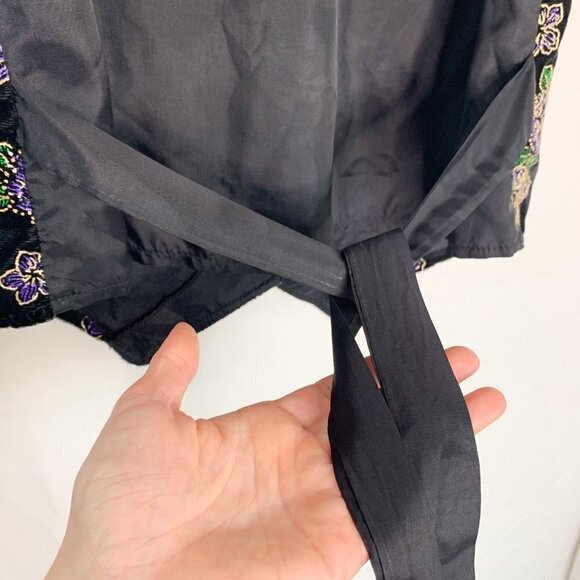 VINTAGE Carrol Reed Adjustable Embellished Floral Vest - Picture 10 of 13